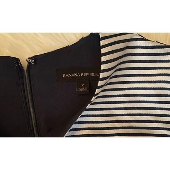 Banana Republic Striped Ruffle Sleeve Dress SZ 2 - Picture 6 of 7